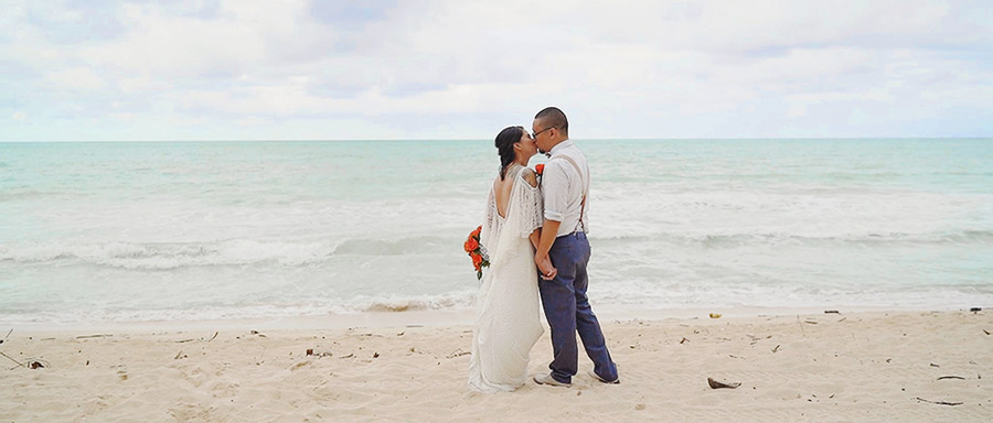 Oahu beach wedding videography